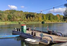 Godziny funkcjonowania przeprawy promowej Prom Nozdrzec